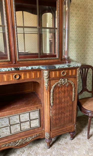 null Dining room in mahogany with inlaid decoration of channels, diamond reserves...