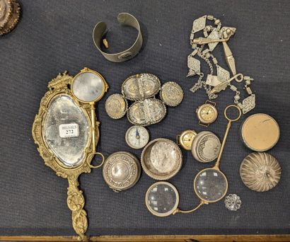 Metal set, gilded and silvered metal, including:...
