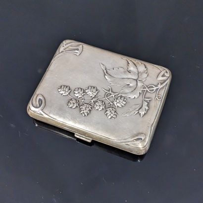 null Silver cigarette case (925) with embossed decoration of flowered branches, circa...