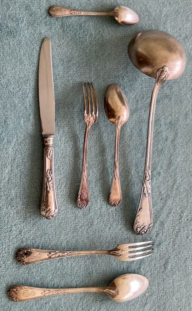 null Twelve silver-plated tableware and six dessert cutlery, the handle finished...