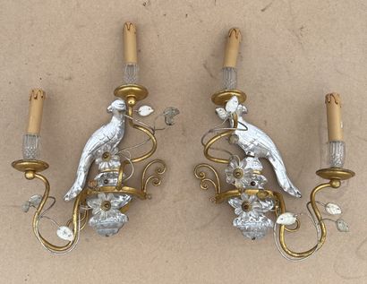 null Pair of wall sconces in gilt metal and glass with two moving arms of light,...