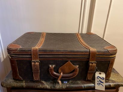 null Louis VUITTON. Suitcase in Monogram® canvas and havana leather. 46 x 69 x 22...