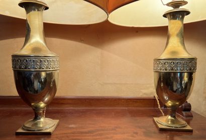 null Pair of silver plated shoulder vases, the body decorated with a frieze of stylized...