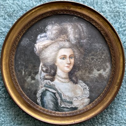 null Round miniature representing Marie-Antoinette in bust on a landscape background....