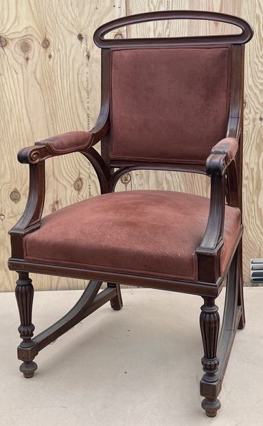 null Mahogany armchair, the upper part of the flat back openwork and curved, the...
