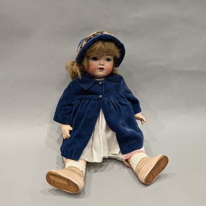 null German doll, head in porcelain marked in hollow 1295 F.S C, mobile blue eyes,...