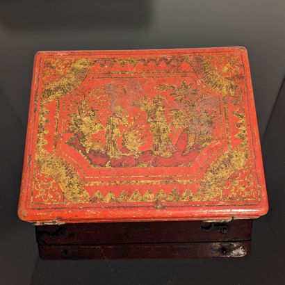 null Quadrille game box in red lacquered wood, the lid decorated with a scene in...