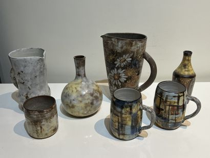 null Alexandre KOSTANDA (1921-2007). A set of ceramics: a pitcher, a horn-necked...