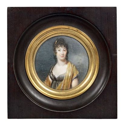 Attribuée à Jean-Baptiste AUGUSTIN 
Miniature ronde représentant le portrait en buste...