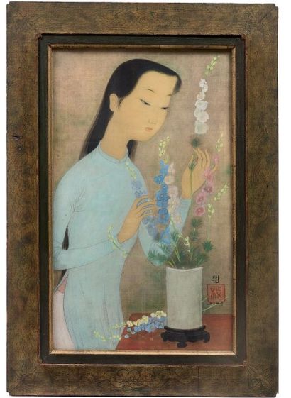 MAI-THU (Trung Thu MAI dit), (1906-1980) 
JEUNE FEMME ARRANGEANT DES FLEURS DANS...