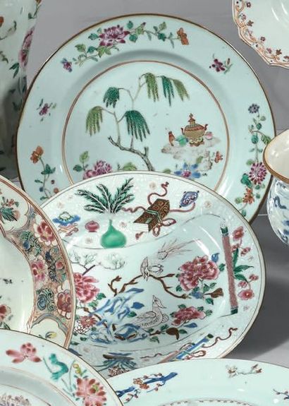 CHINE, Compagnie des Indes - Epoque QIANLONG (1736 - 1795) 
Deux assiettes en porcelaine...