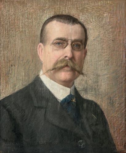 Gabriel DUFAUX (1879-1938) PORTRAIT D'HOMME EN BUSTE.
Pastel, signé en bas à gauche.
53,5...