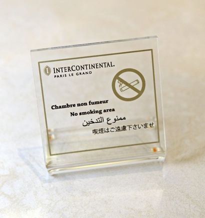null 33 « Interdiction de fumer », plexiglass


Pourront être divisés.
Les estimations...