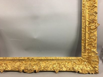 Cadre doré de style Louis XIV.
90 x 72 x...
