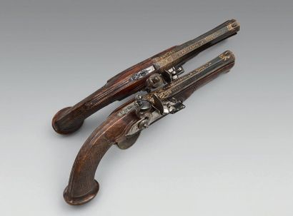 null Pair of flintlock pistols of superior officer or general, blued and gilded octagonal...