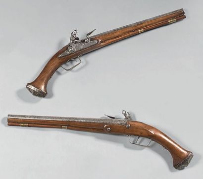 null Rare grande paire de pistolets d'officier à silex français modèle primitif,...