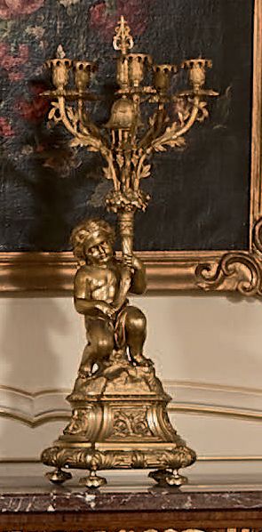 null Important fireplace insert decorated with putti symbolizing peace and industry...