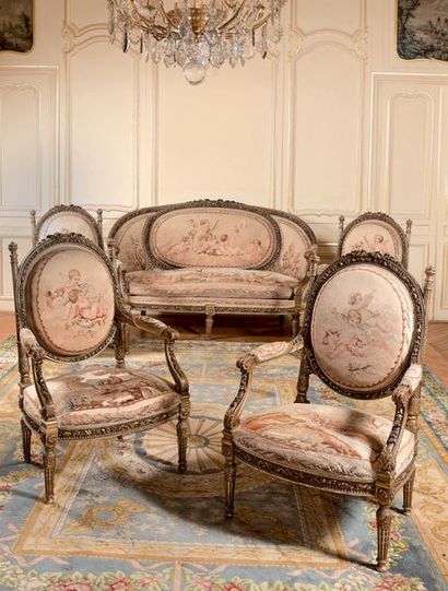 null Living room furniture with a medallion backrest in beech moulded and carved...