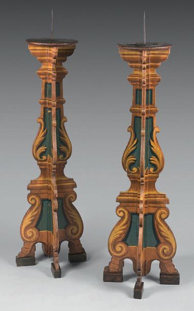  Pair of large polychrome torchieres painted in trompe-l'oeil. Decoration of palms....