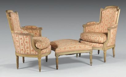  Pair of shepherds with convertible backrests in beech moulded, carved and cream...