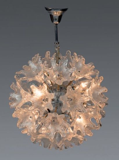 VENINI Paolo (1895-1959) pour MURANO Spherical "flowers" spherical chandelier with...