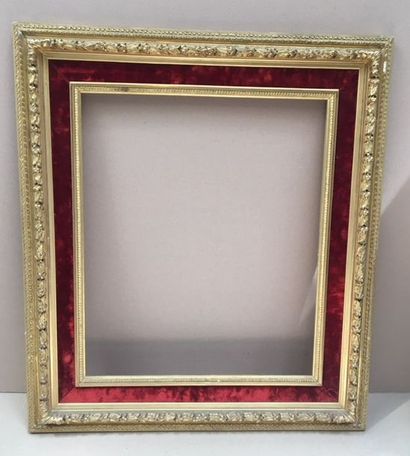 null Un cadre moderne style Louis XIII (éclats) ; 53 x 44 cm ( à vue