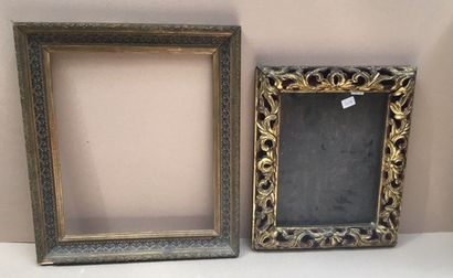 null Deux cadres dorés XIXe Louis Philippe (éclats) ; 34.5 x 28 – 28.5 x 22 cm (à...