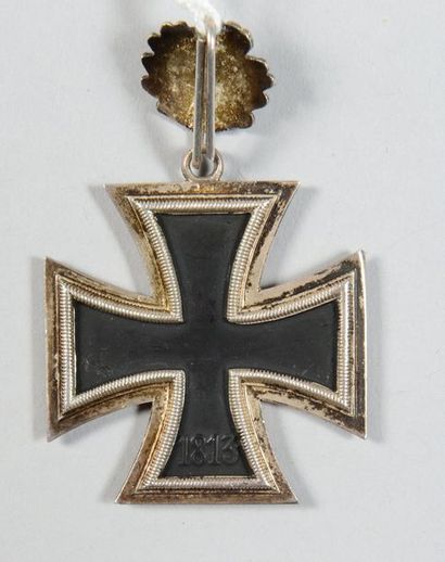 null Croix de fer allemande modèle 1939, avec feuilles de chêne, en argent et fer...