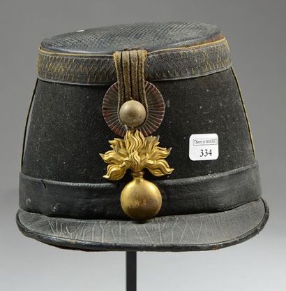 null Schako d'officier d'infanterie de ligne modèle 1872/1884, recouvert de drap...