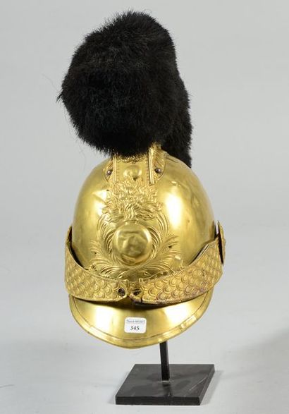 null Casque d'officier de sapeurs-pompiers modèle à cimier, en laiton doré, chenille...