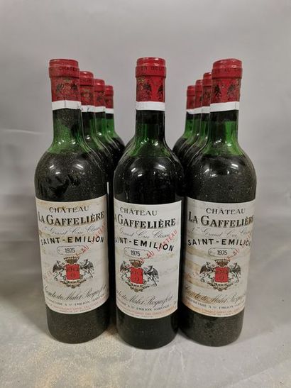 null 12 bouteilles CH. LA GAFFELIÈRE, 1° Grand Cru St-Emilion 1975 (ela, 2 et, 9...