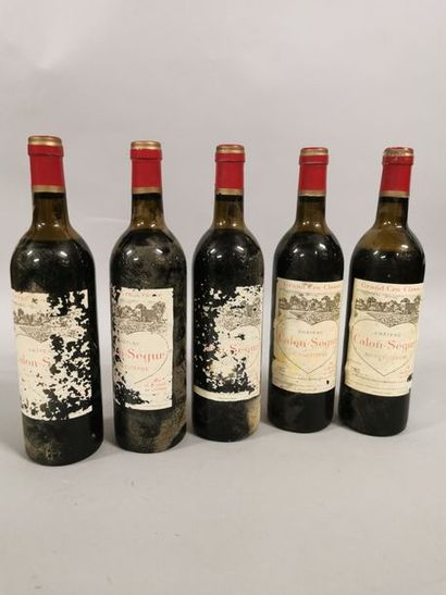 null 5 bouteilles CH. CALON-SÉGUR, 3° cru Saint-Estèphe 1982 (eta, 2 LB, 2 MB, 1...