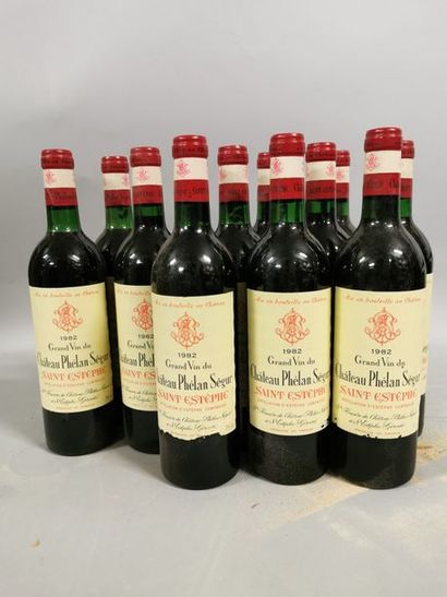 null 12 bouteilles CH. PHELAN-SEGUR, Saint-Estèphe 1982 (ela, 3 J) cb 