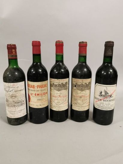 null Ensemble de 5 bouteilles :2 bouteilles CH. CALON-SÉGUR, 3° cru Saint-Estèphe...