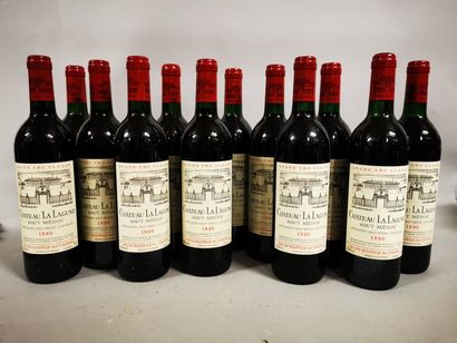 null 12 bouteilles CH. LA LAGUNE, 3° cru Haut-Médoc 1990 (3 J) cb 