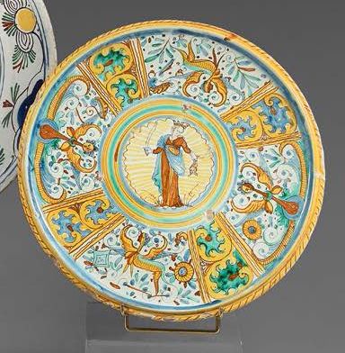 DERUTA Circular display on earthenware pedestal, decorated with a central medallion...