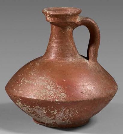 null Biconical jug.
Signature terracotta. Splinters in the belly.
North Africa, 3rd...