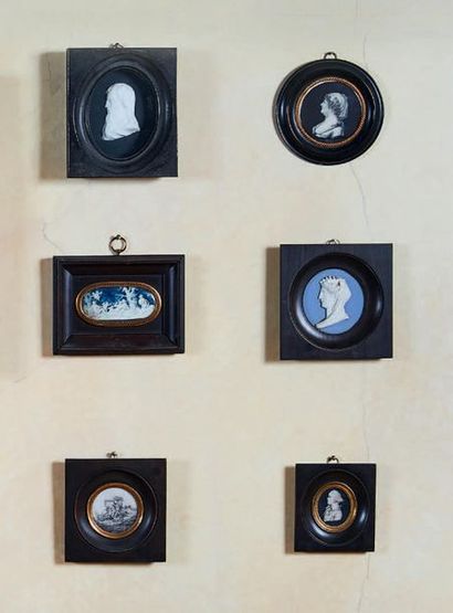 null Lot of thirteen miniatures on paper, ivory or biscuit representing antique scenes...