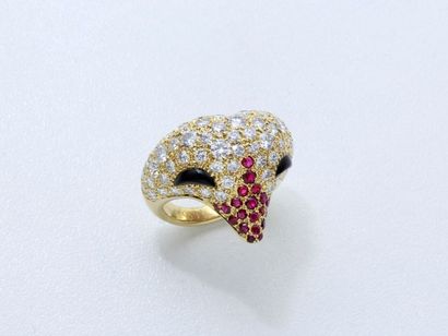 null KREISS
Ring in 750 thousandths gold, with lazy head decoration, eyes punctuated...