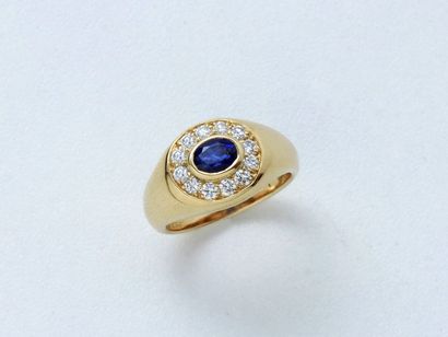 null KREISS
750 thousandths gold ring set with a facetted oval sapphire in closed...