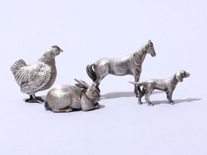 null Lot de 4 figurines en argent représentant un cheval, un chien, un coq et un...