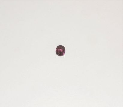 null A facetted ruby of oval shape. Dimensions: approx. 6.4 x 5.6 x 3.6 mm. Weight:...