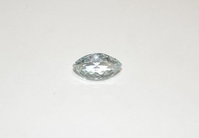 null A blue topaz cut into a briolette. Dimensions: approx. 21.7 x 10.6 x 9.5 mm....