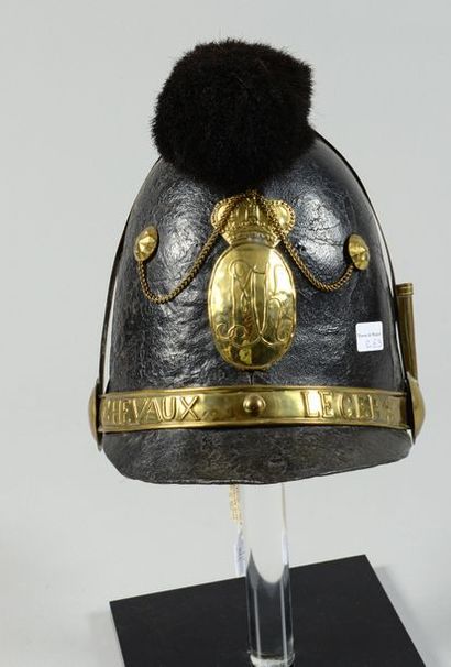 null Casque de chevau-léger bavarois troupe vers 1813/1820, bombe en cuir noir verni,...