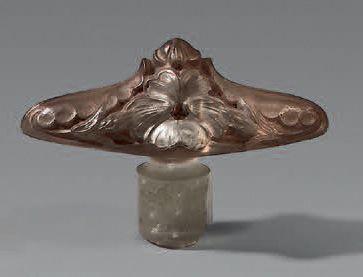 LALIQUE René (1860-1945) Cane knob.

Industrial proof made of white moulded-pressed...