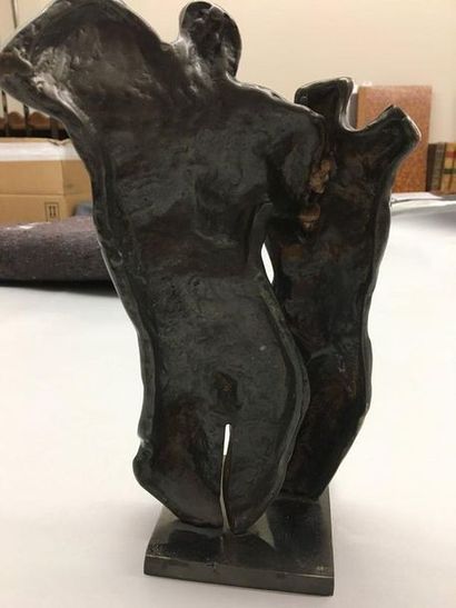 LOHE Yves (né en 1947) "Man and woman." Proof in bronze with a golden patina, modern...