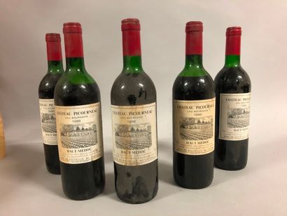 5 bouteilles Château 	PICOURNEAU, Haut-Médoc 	1986	 (es, 3 TLB, 2 B) 