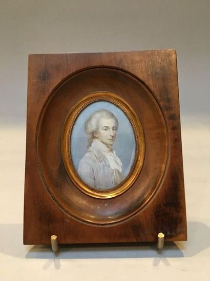 null Miniature of a young man wearing a tie

Signed J. SMART

nineteenth century

H:...