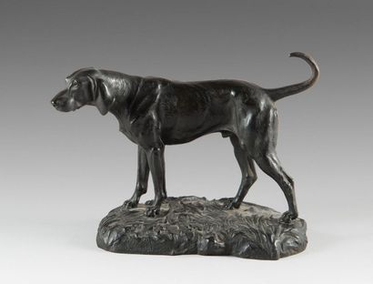 null Georges BUSSON (1859-1933) et Hugo KLINGSEISEN
Chien courant debout
Bronze à...