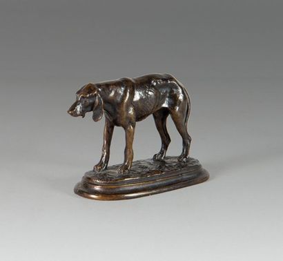 null Patrick ALLAIN (1953)
Bronze
hound with a dark brown patina.
H: 6 cm W: 10 ...
